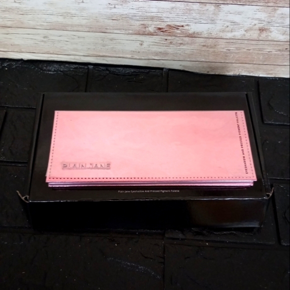 adept cosmetic Other - Adept Cosmetics Plain Jane  Eyeshadow Palette 💯 authentic New In Box
